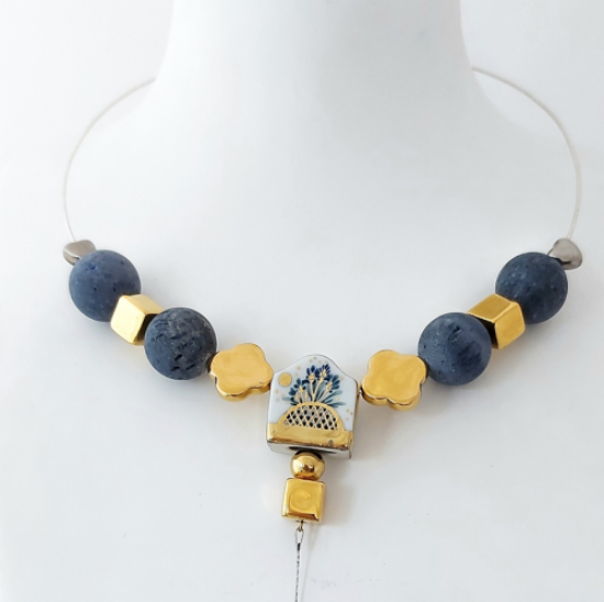 Poza cu Choker de portelan cu coral albastru si lapis lazuli "Le Corbusier"