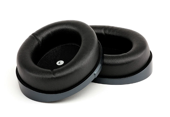 Poza cu Audeze Mobius Standard Ear Pad Replacement Kit Carbon